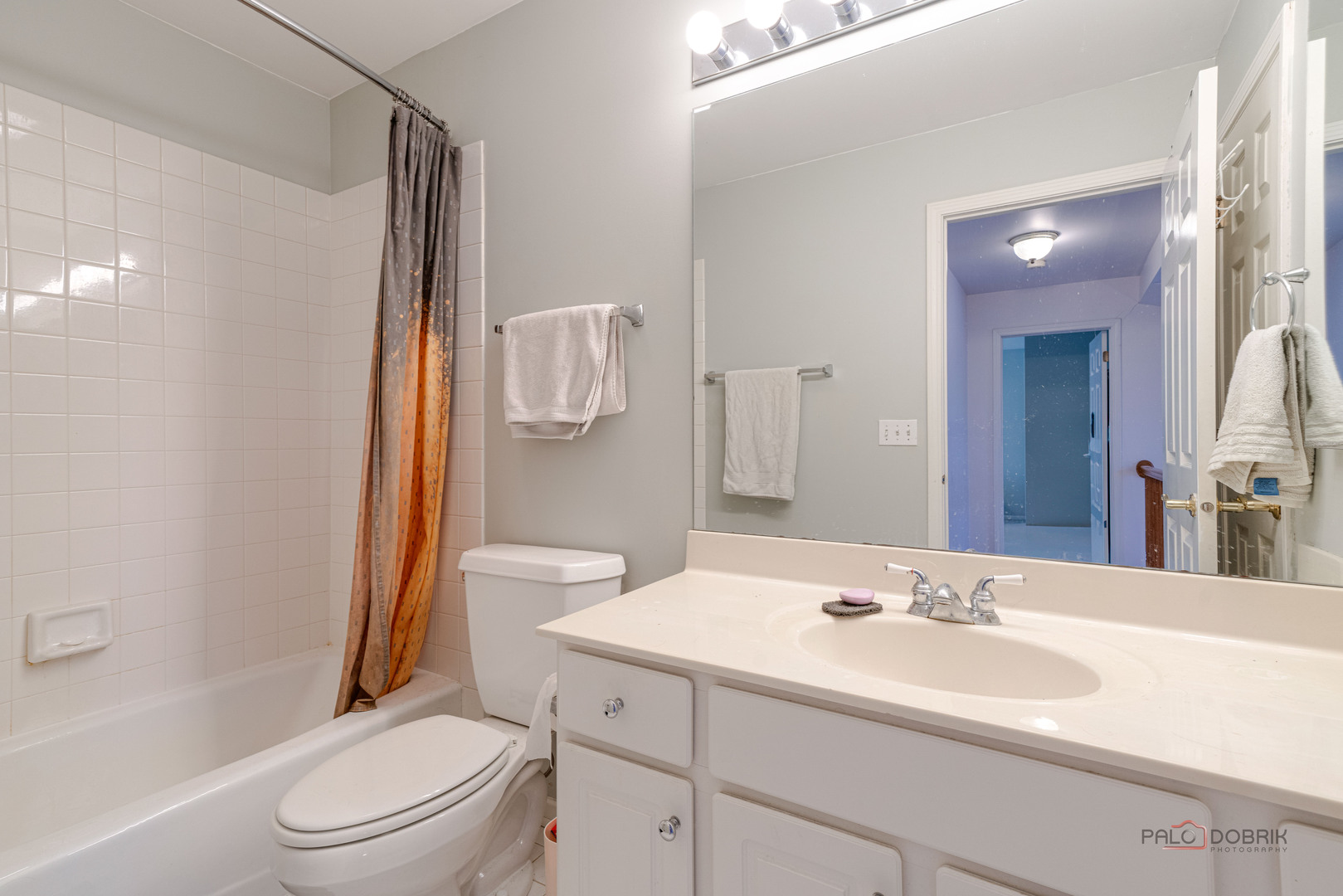 22 Ashford Court, Lincolnshire, IL 60069