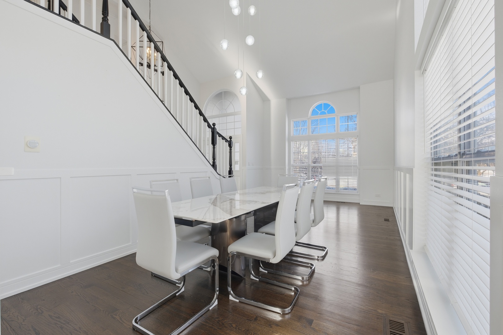 1951 Broadsmore Drive, Algonquin, IL 60102