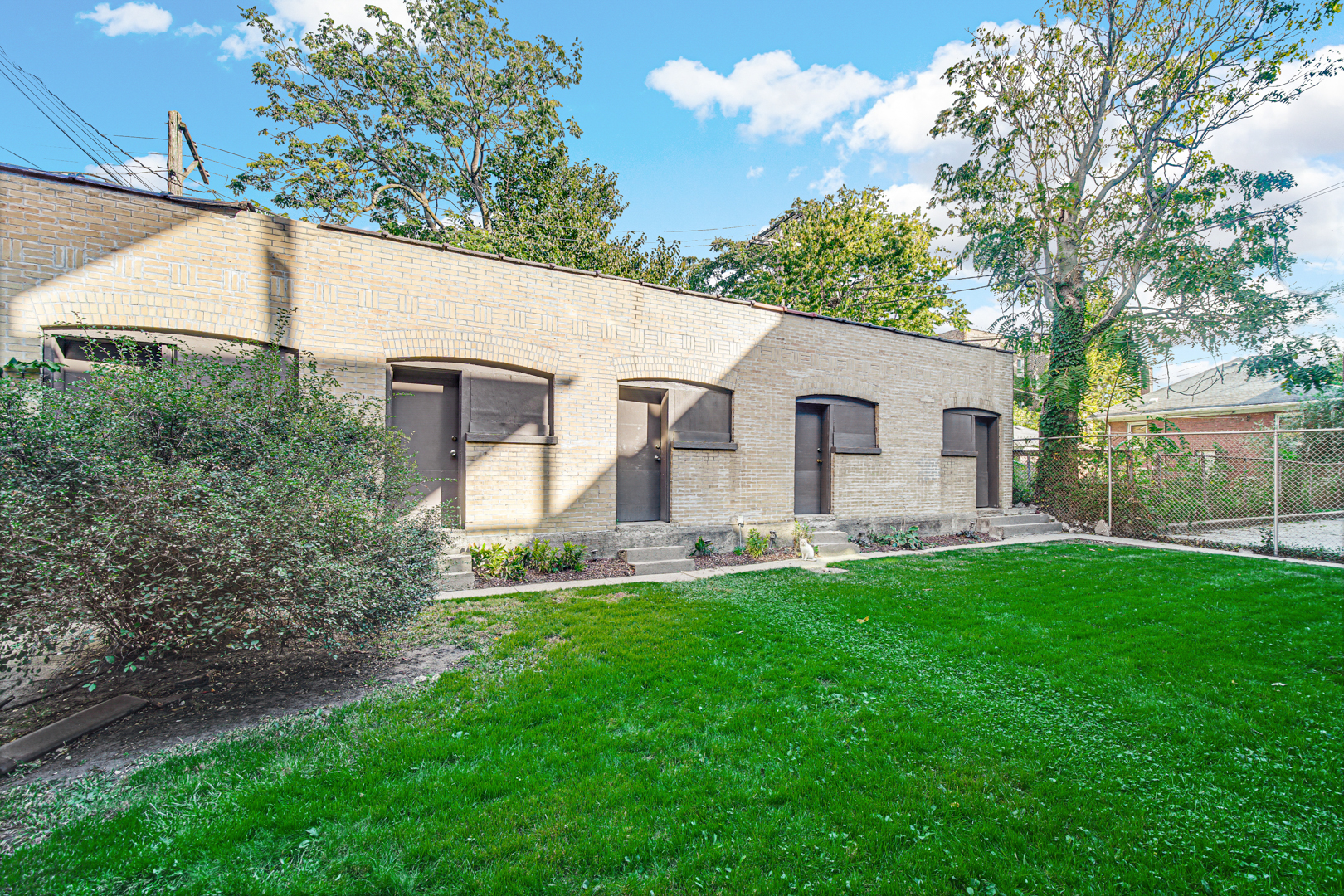 1758 E 72nd Street, Chicago, IL 60649