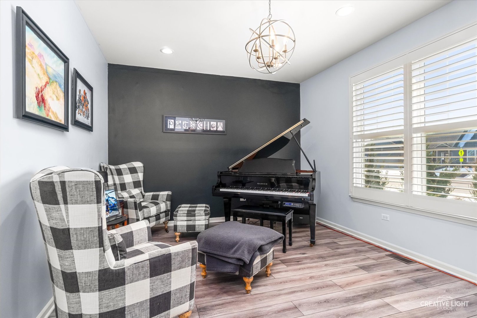 739 Juniper Street, Oswego, IL 60543