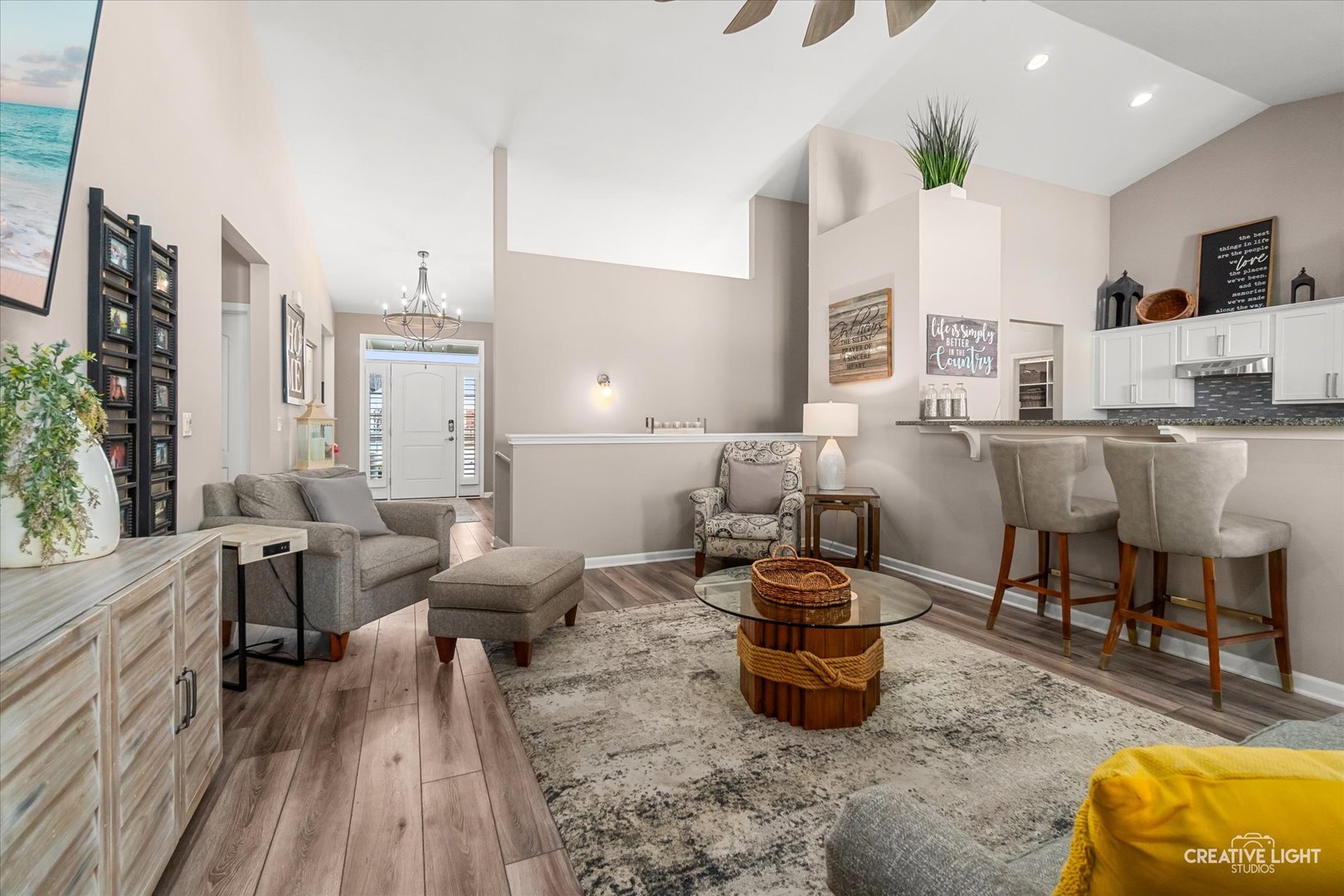 739 Juniper Street, Oswego, IL 60543