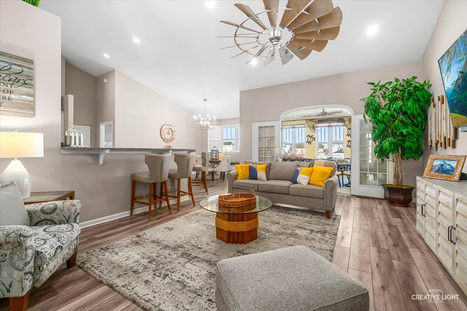 739 Juniper Street, Oswego, IL 60543