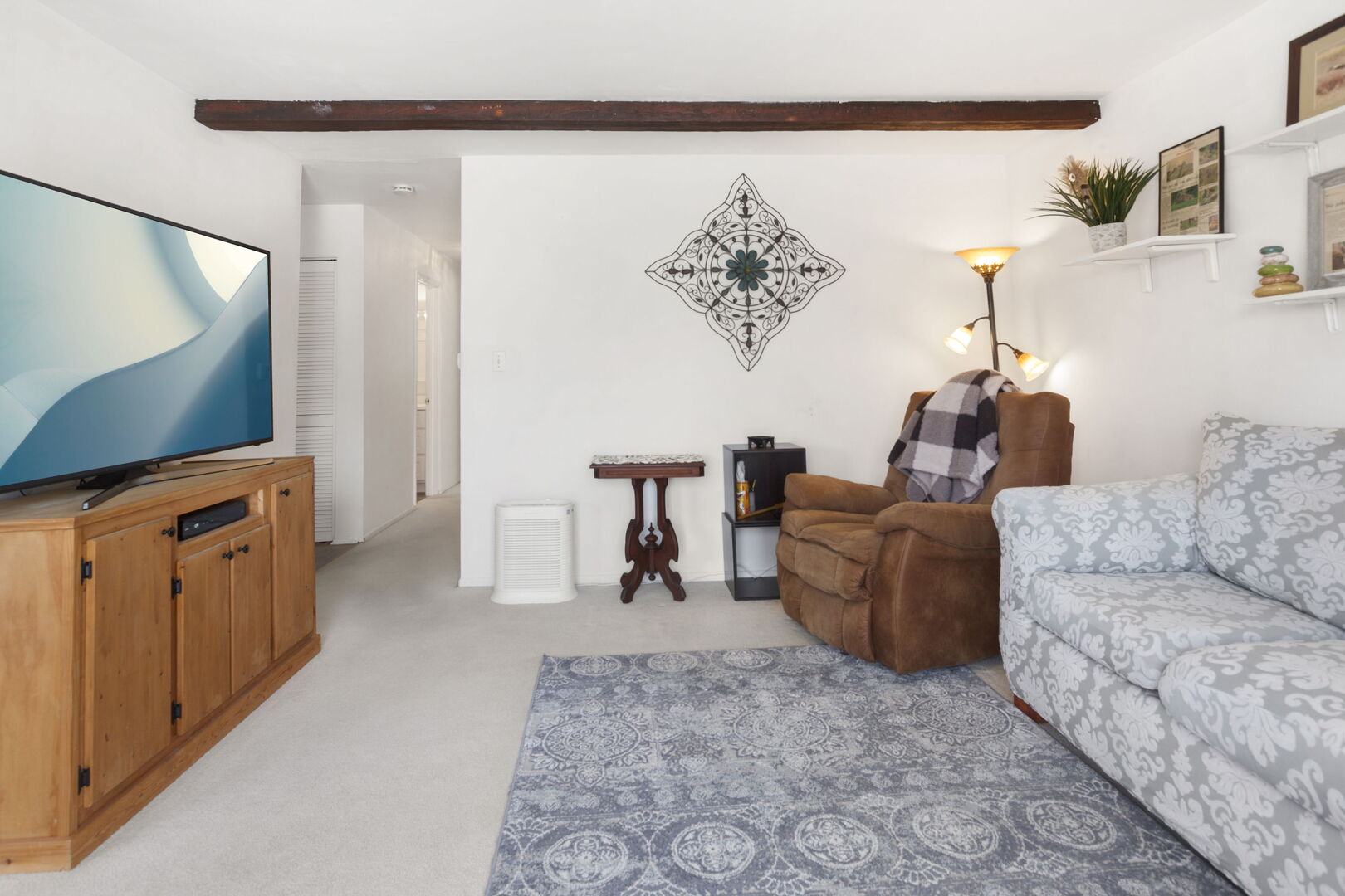 106 Cedar Court, Schaumburg, IL 60193