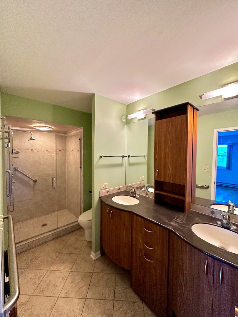 141 N La Grange Road #602, La Grange, IL 60525