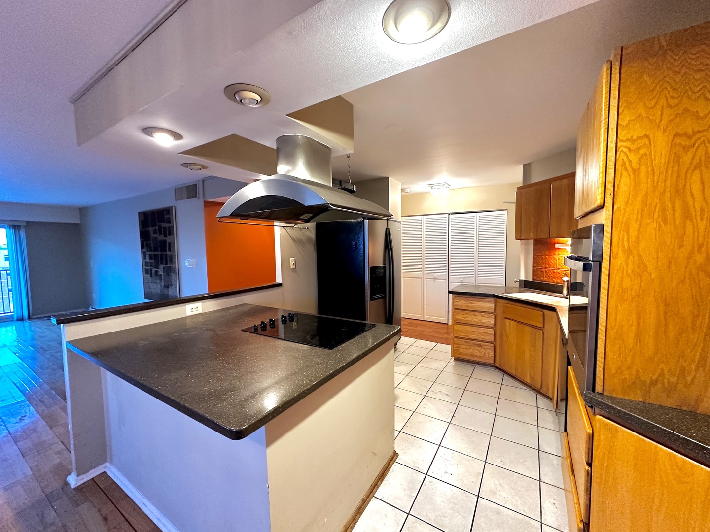 141 N La Grange Road #602, La Grange, IL 60525