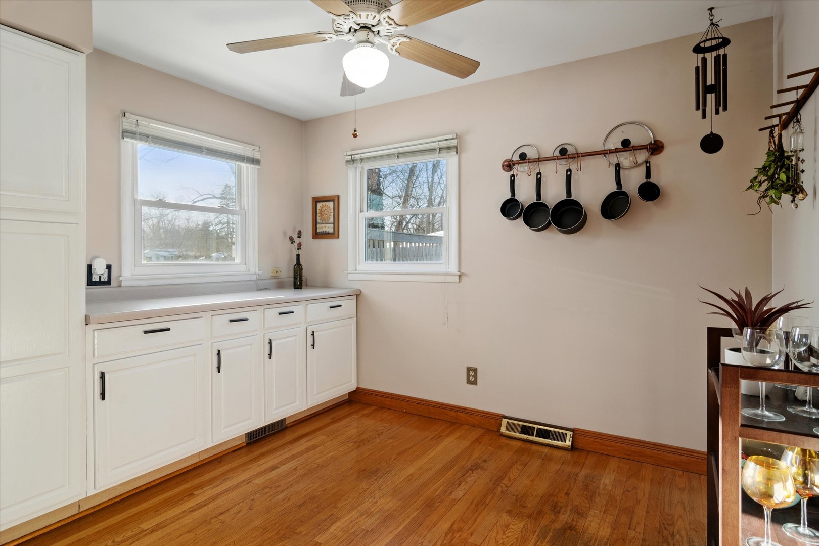 18065 W Big Oaks Road, Grayslake, IL 60030