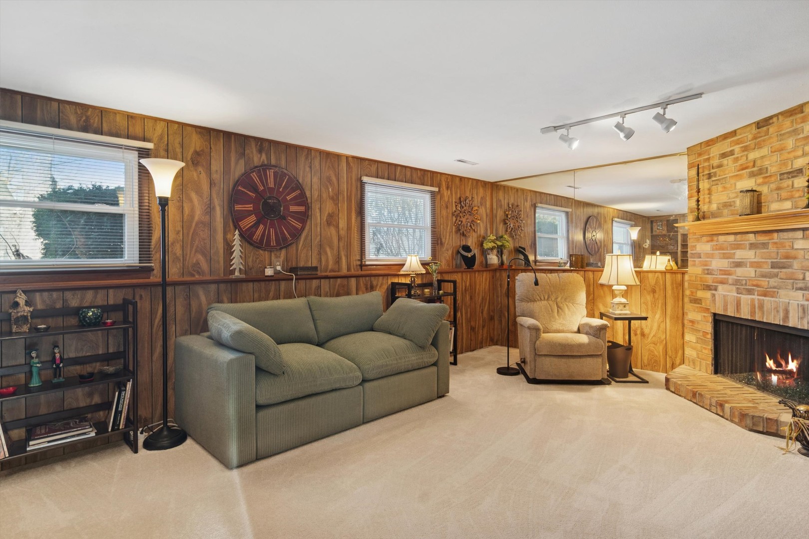 18065 W Big Oaks Road, Grayslake, IL 60030