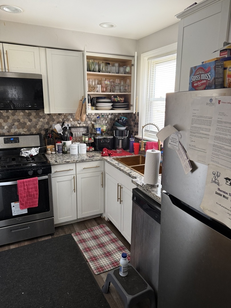 14211 S Wabash Avenue, Riverdale, IL 60827