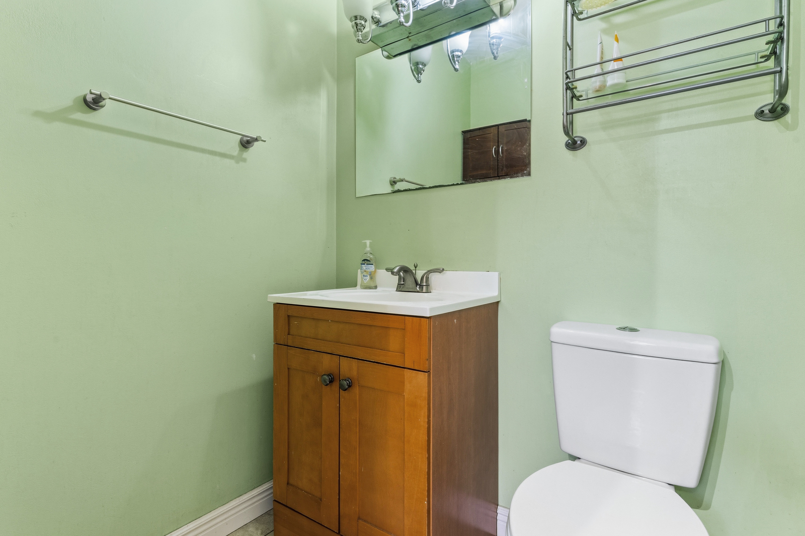 4855 N Sayre Avenue, Chicago, IL 60656