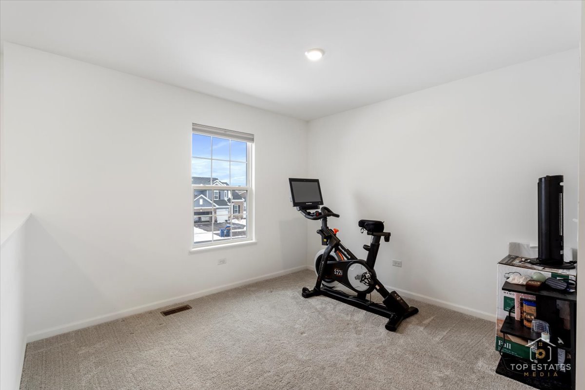 1457 Collins Drive, Elburn, IL 60119