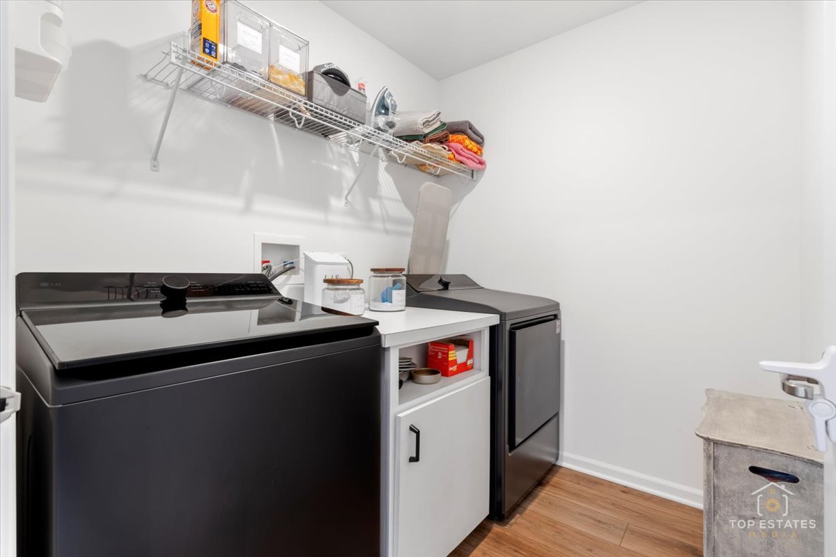 1457 Collins Drive, Elburn, IL 60119