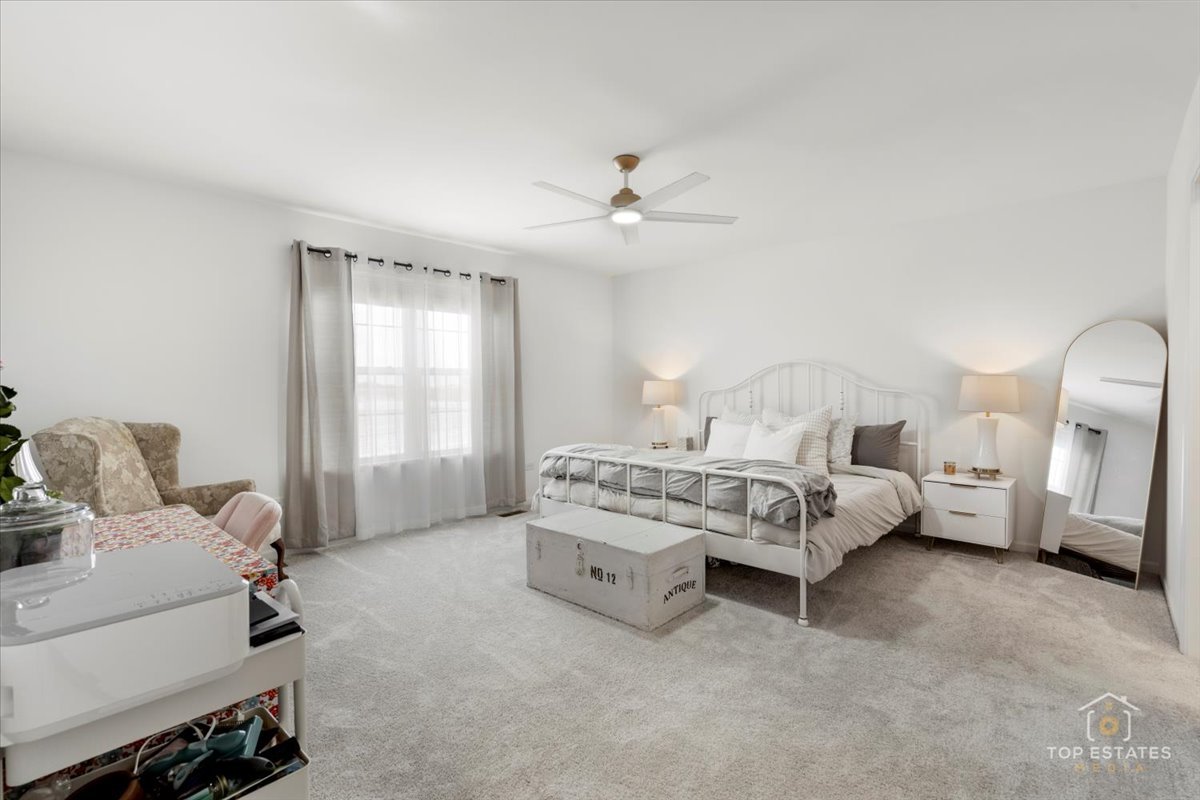 1457 Collins Drive, Elburn, IL 60119