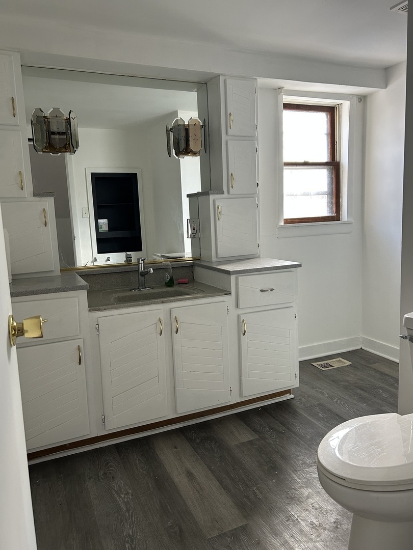 15531 Millard Avenue, Markham, IL 60428