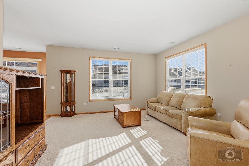 17221 Fontana Lane, Lockport, IL 60441