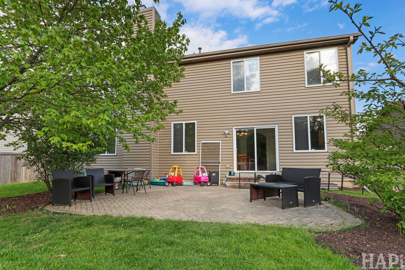 2050 Colchester Avenue, Hoffman Estates, IL 60192