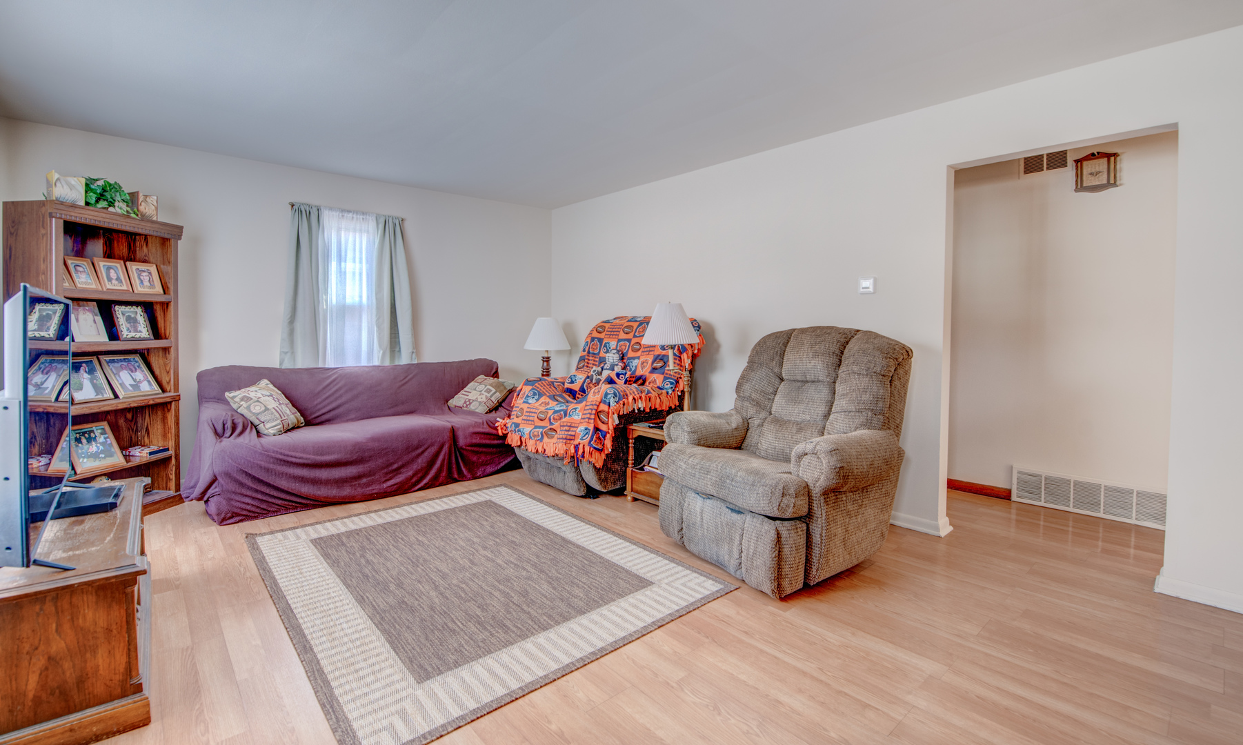 827 E 160th Place, South Holland, IL 60473