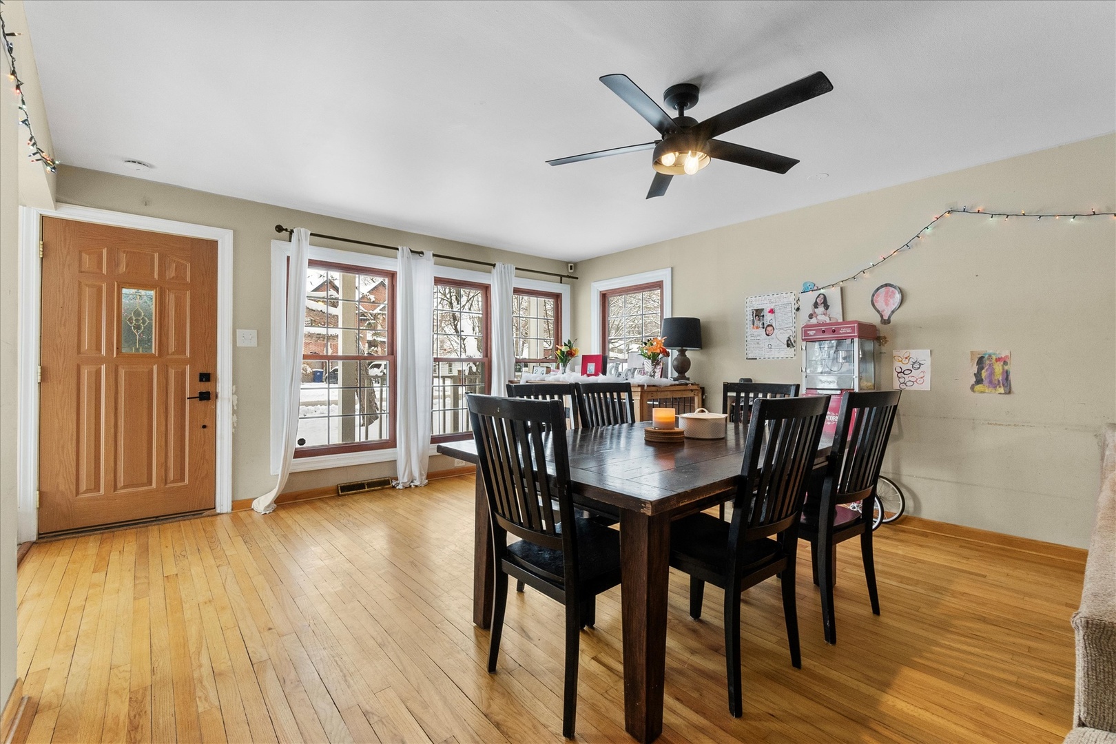 9341 S 82nd Avenue, Hickory Hills, IL 60457