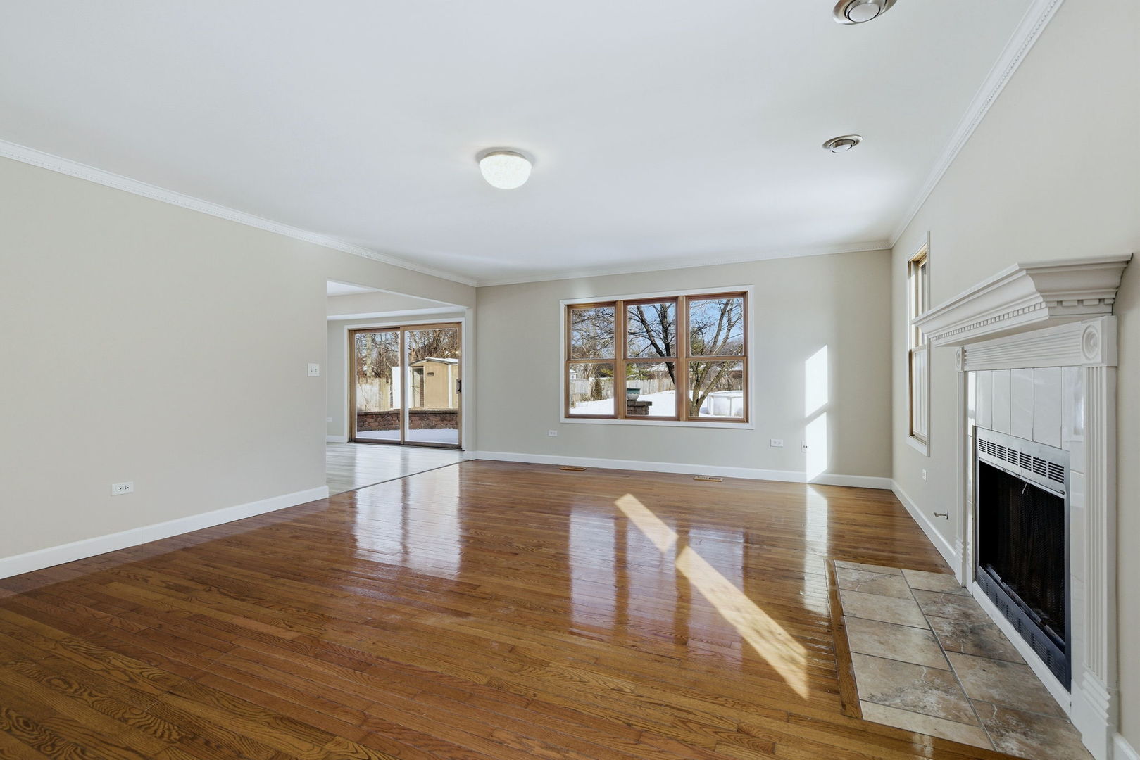 1305 Campbell Street, Joliet, IL 60435