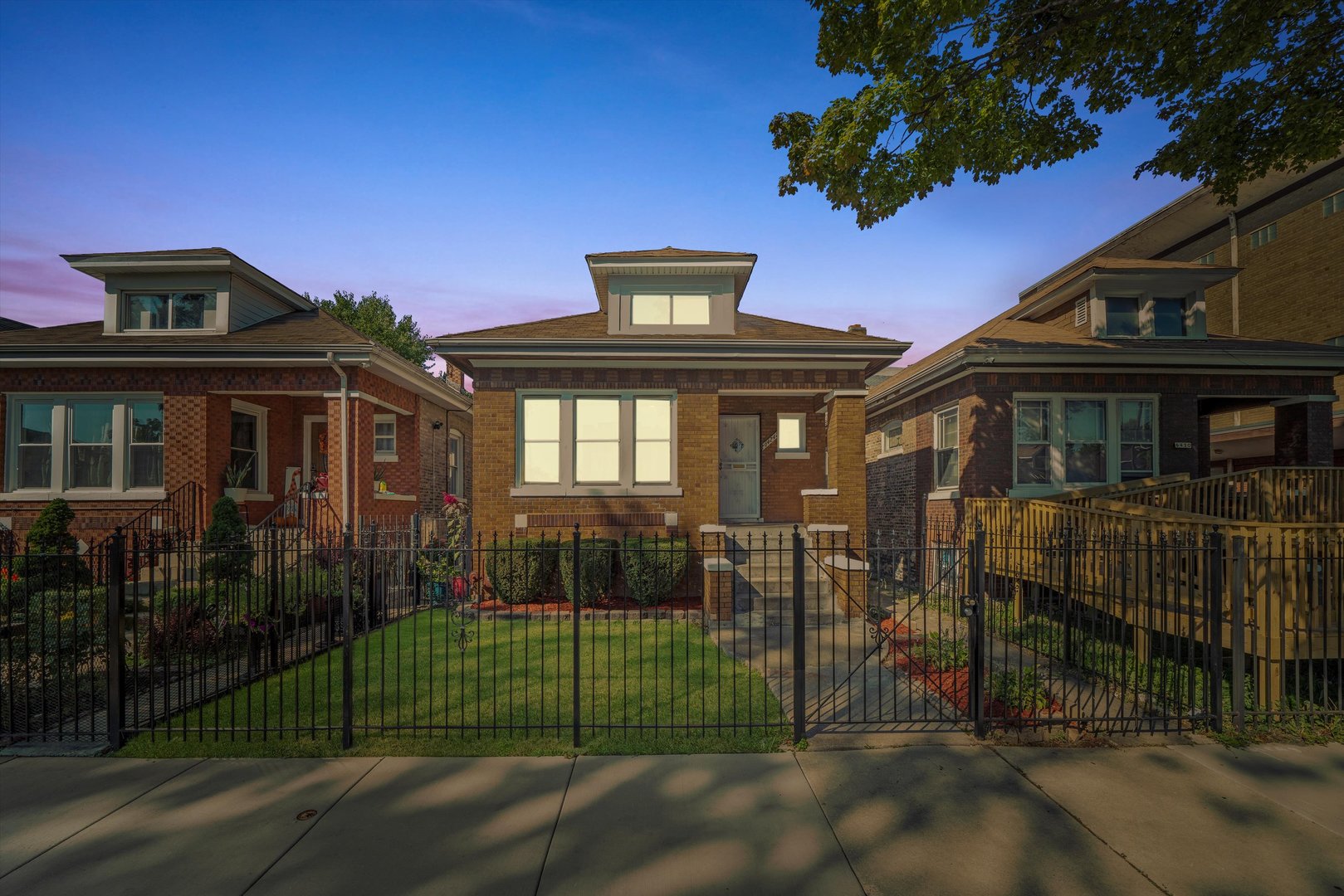 6424 S Washtenaw Avenue, Chicago, IL 60629