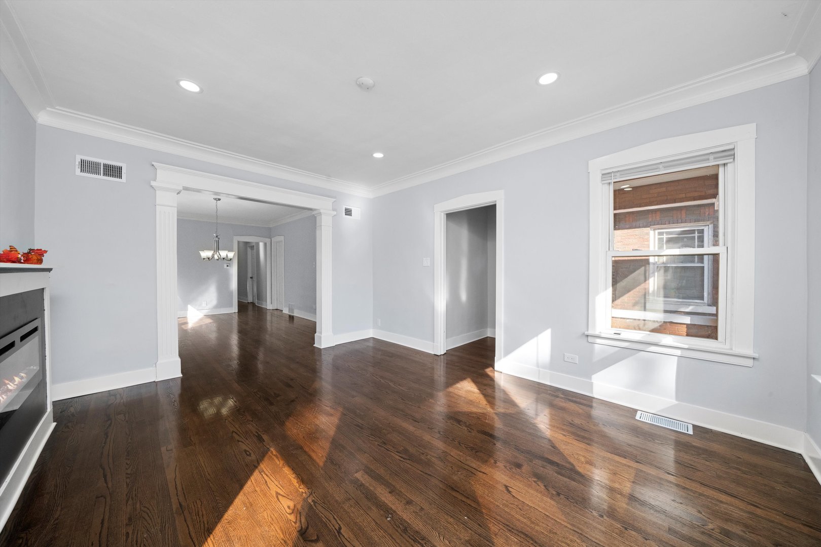 6424 S Washtenaw Avenue, Chicago, IL 60629