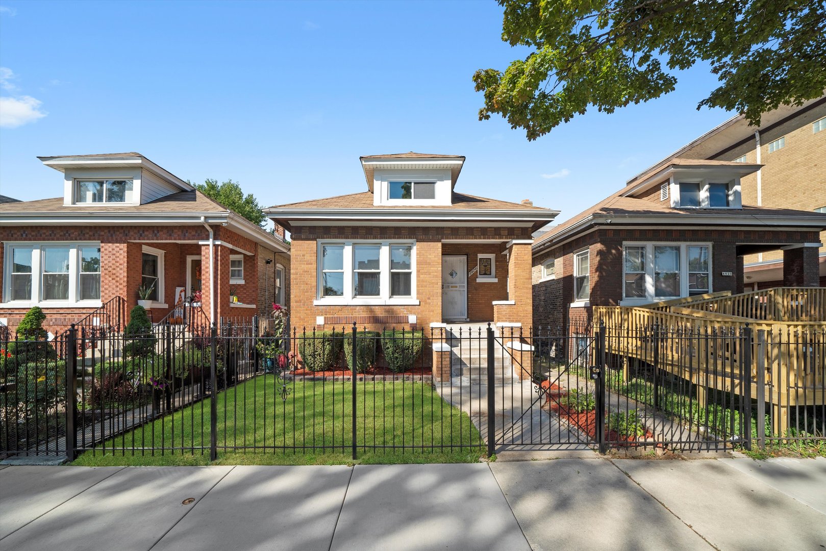 6424 S Washtenaw Avenue, Chicago, IL 60629