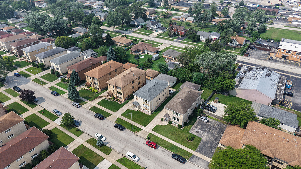 7912 Nordica Avenue, Burbank, IL 60459