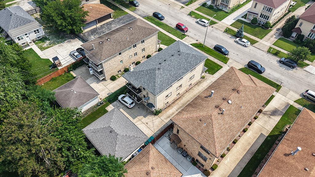 7912 Nordica Avenue, Burbank, IL 60459