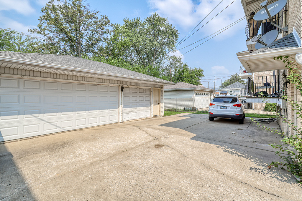 7912 Nordica Avenue, Burbank, IL 60459