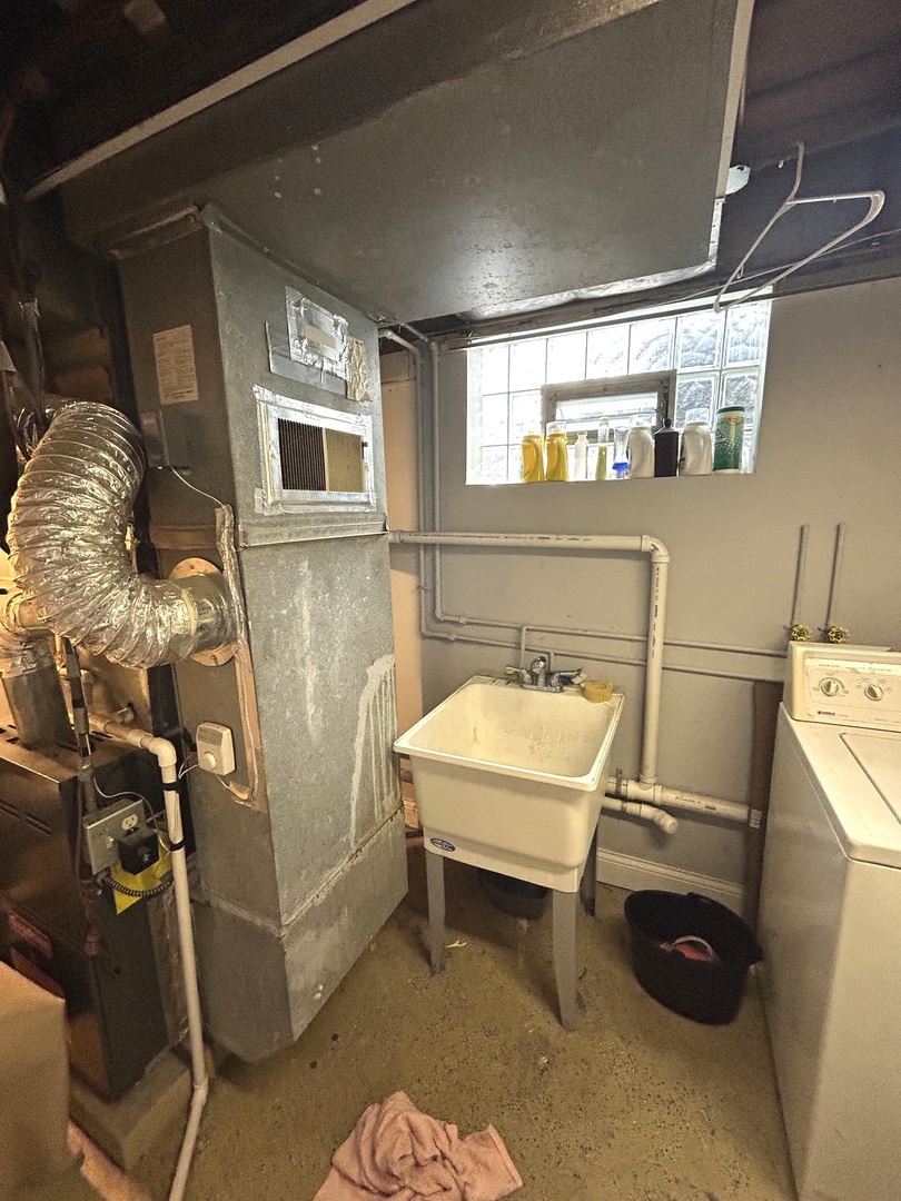 3925 Adams Street, Bellwood, IL 60104