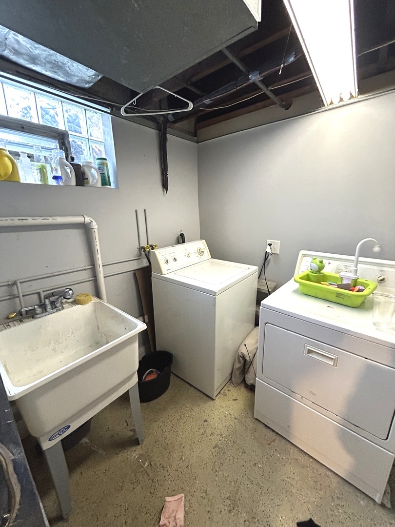 3925 Adams Street, Bellwood, IL 60104