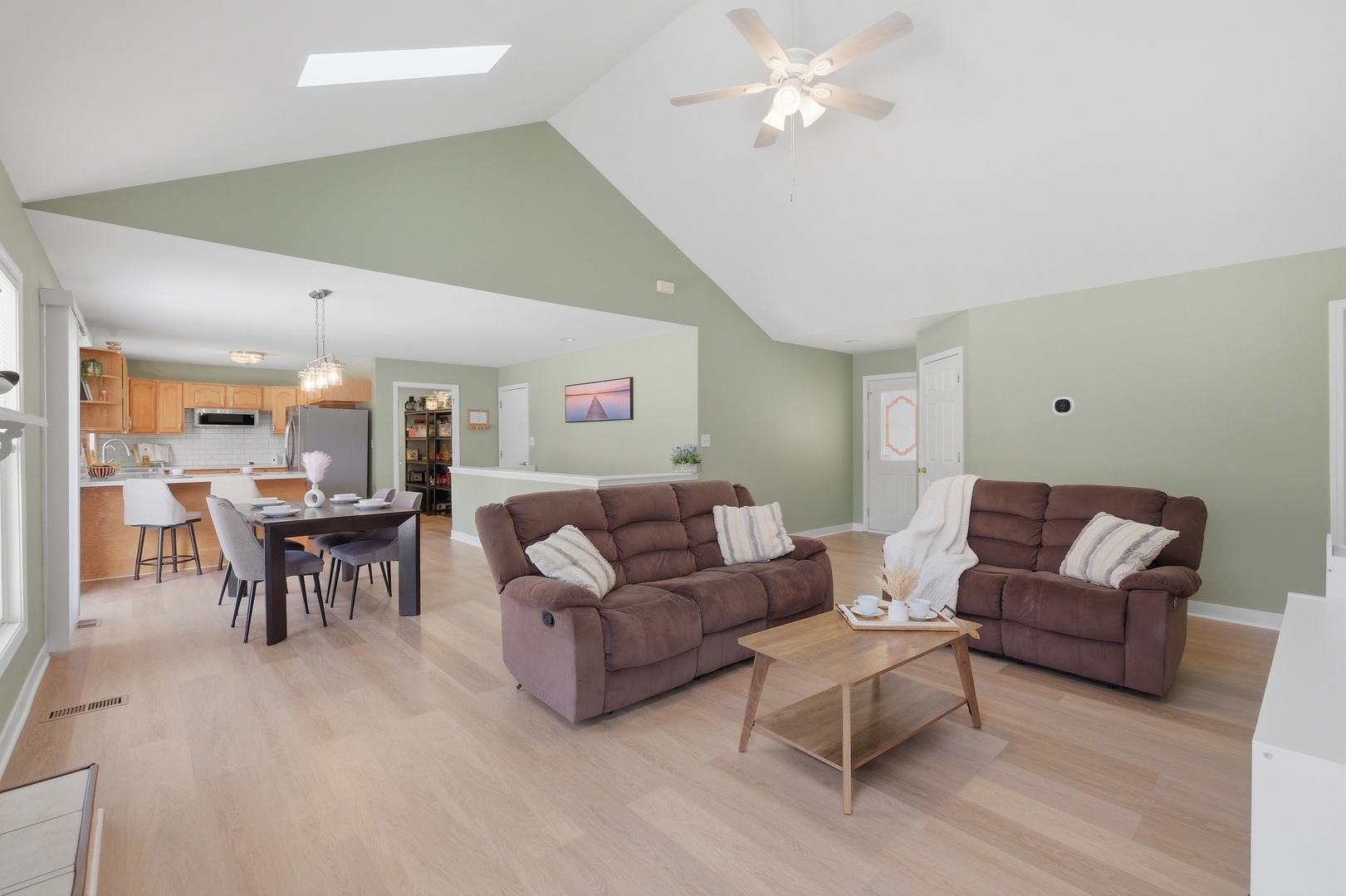 Crystal Lake, IL 60014