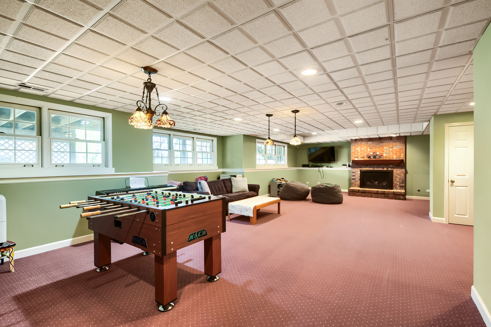 56 Ridgefield Lane, Willowbrook, IL 60527