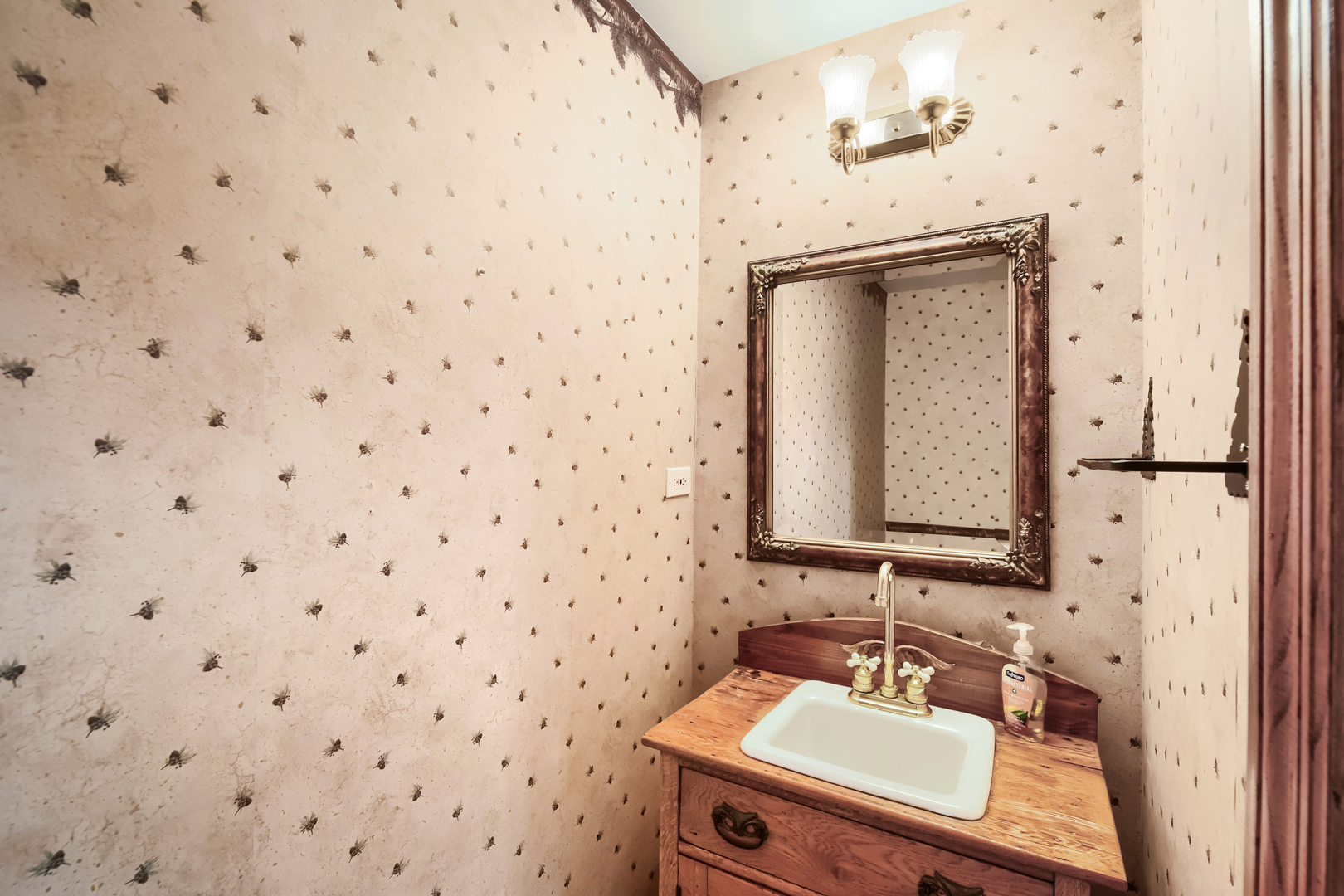 56 Ridgefield Lane, Willowbrook, IL 60527