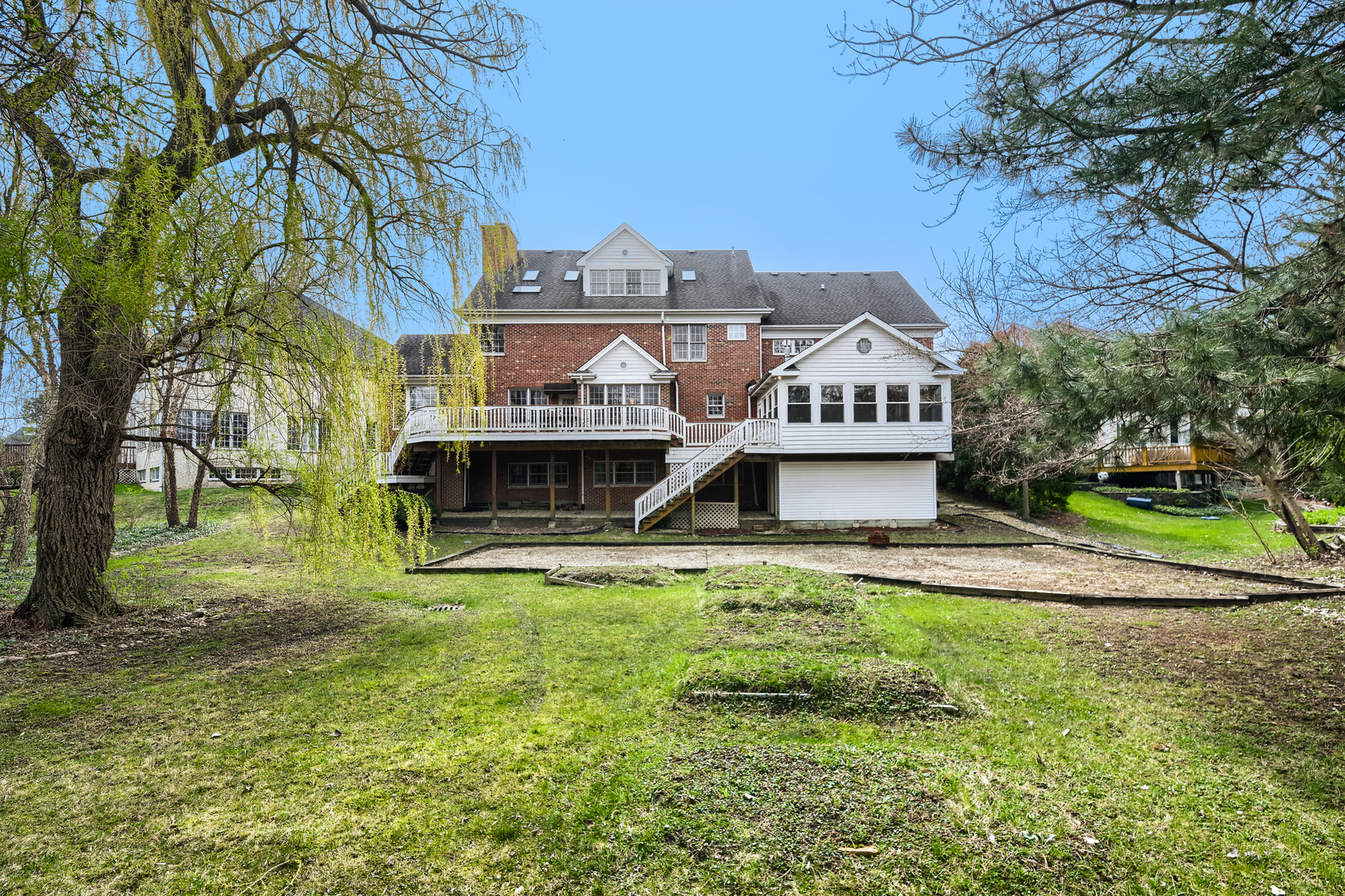 56 Ridgefield Lane, Willowbrook, IL 60527