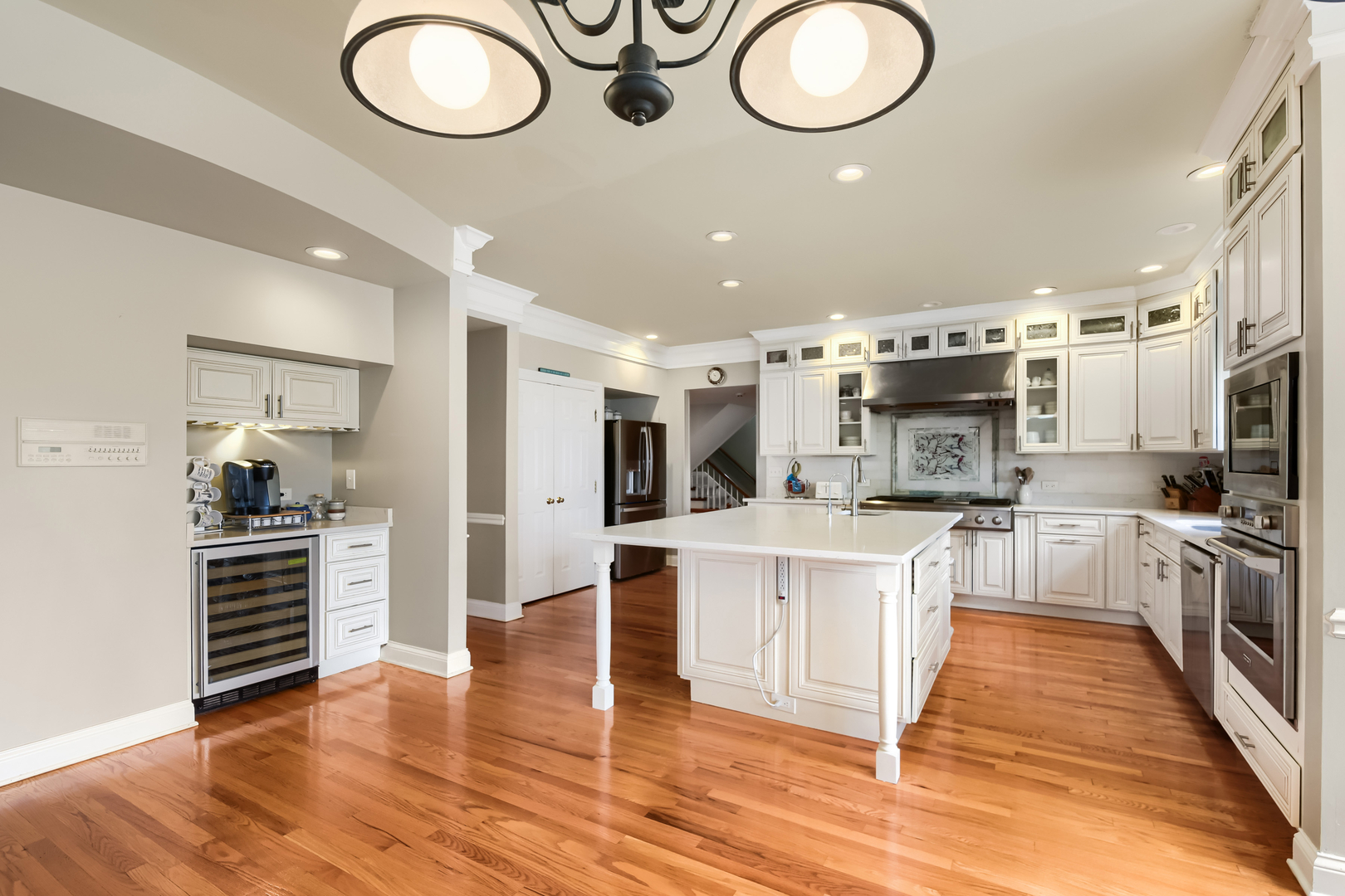 56 Ridgefield Lane, Willowbrook, IL 60527