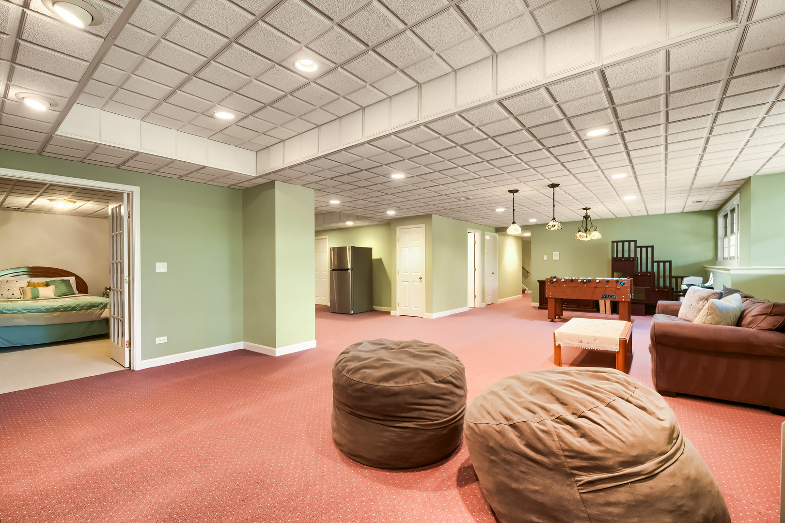 56 Ridgefield Lane, Willowbrook, IL 60527