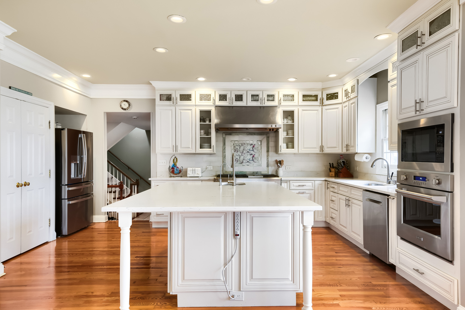 56 Ridgefield Lane, Willowbrook, IL 60527