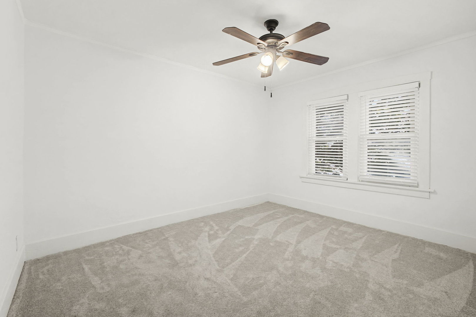 20 N Highland Avenue, Lombard, IL 60148