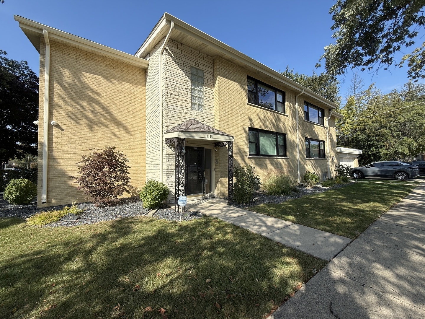 1108 Fortuna Avenue #2, Park Ridge, IL 60068