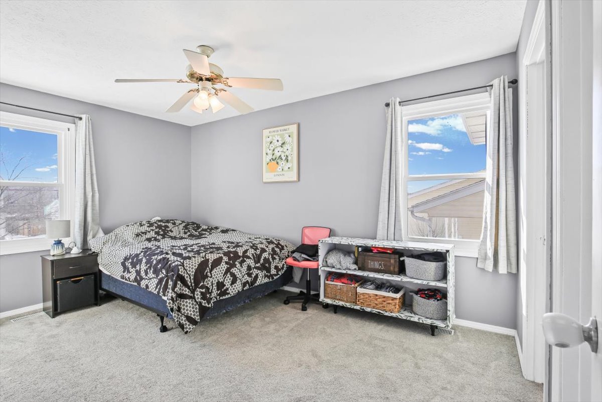 2823 Rutherford Drive, Bloomington, IL 61705