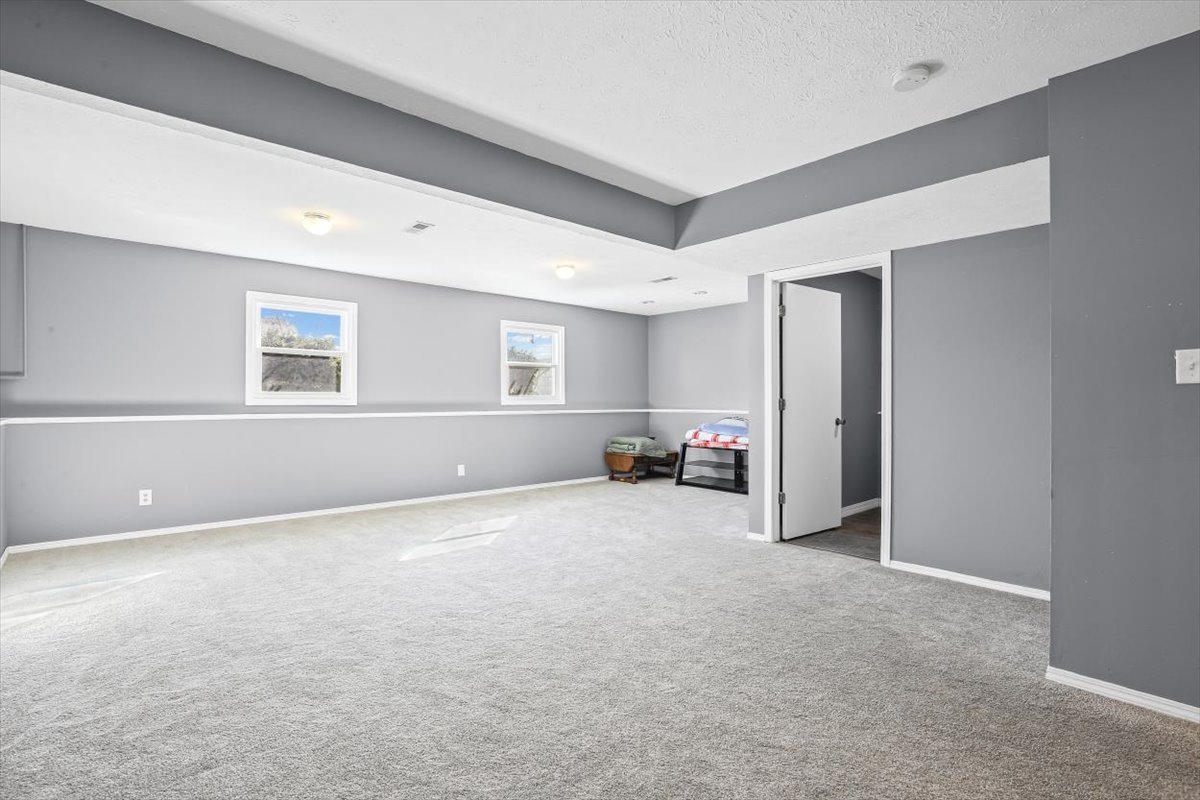 2823 Rutherford Drive, Bloomington, IL 61705