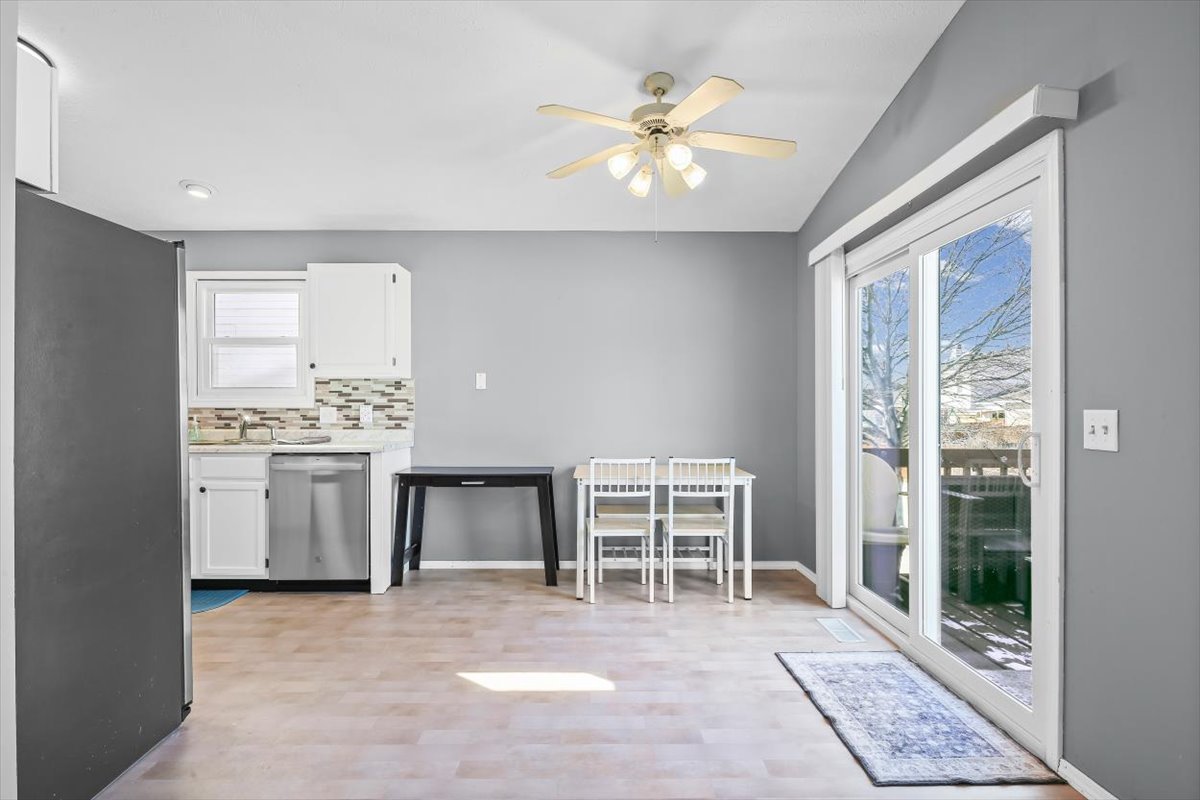 2823 Rutherford Drive, Bloomington, IL 61705