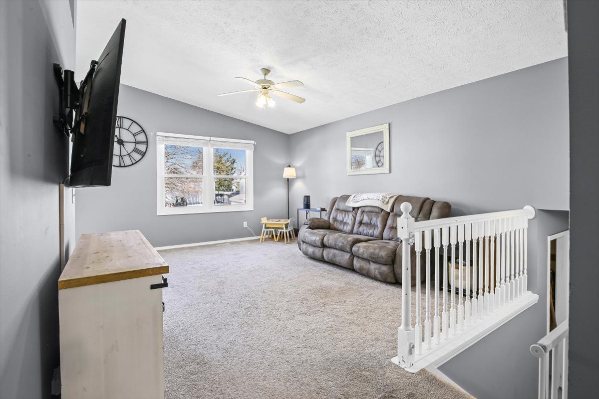 2823 Rutherford Drive, Bloomington, IL 61705