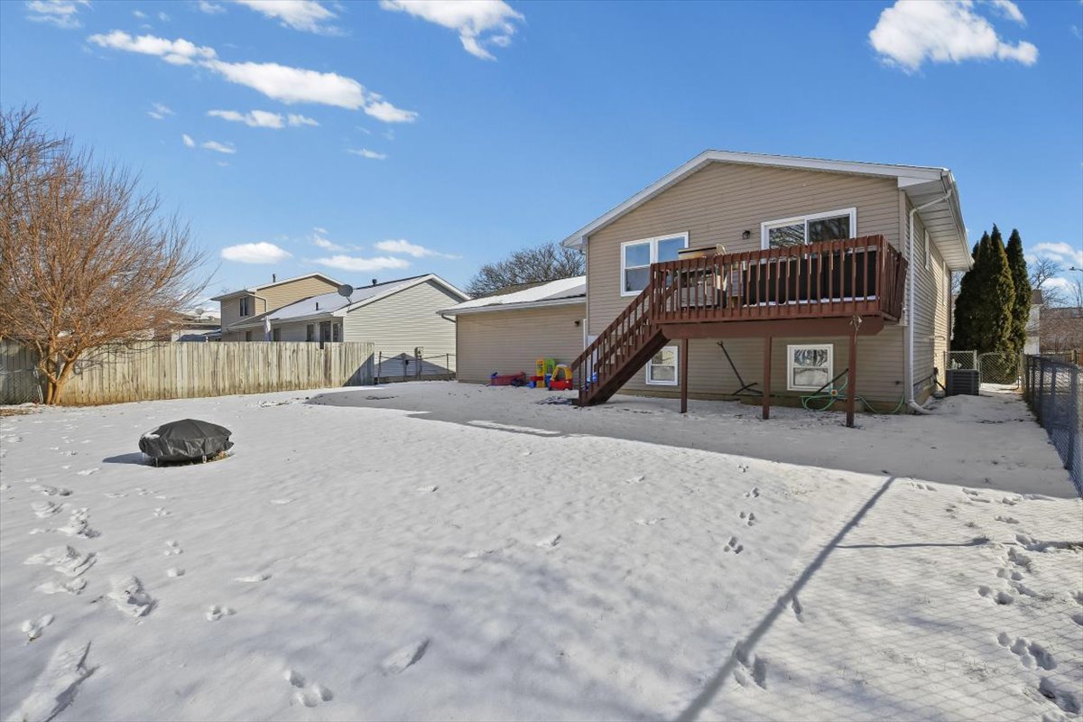 2823 Rutherford Drive, Bloomington, IL 61705