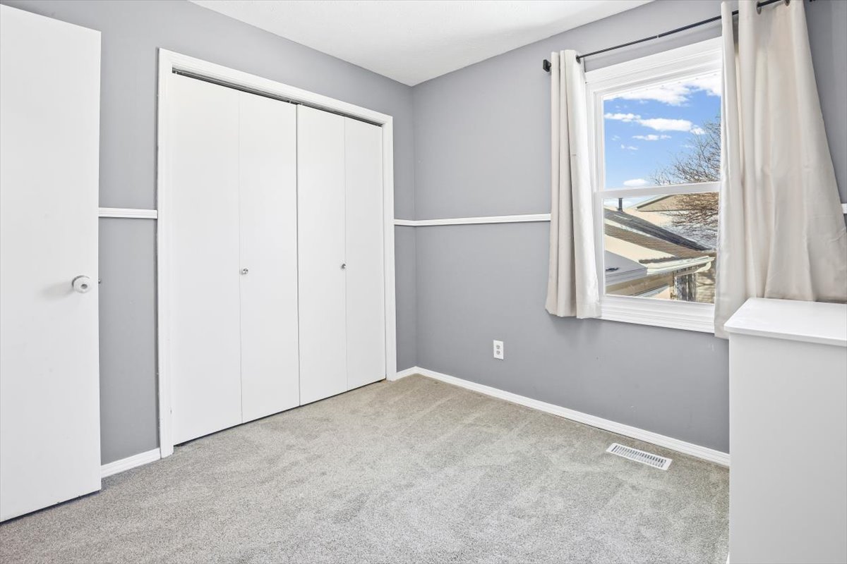 2823 Rutherford Drive, Bloomington, IL 61705