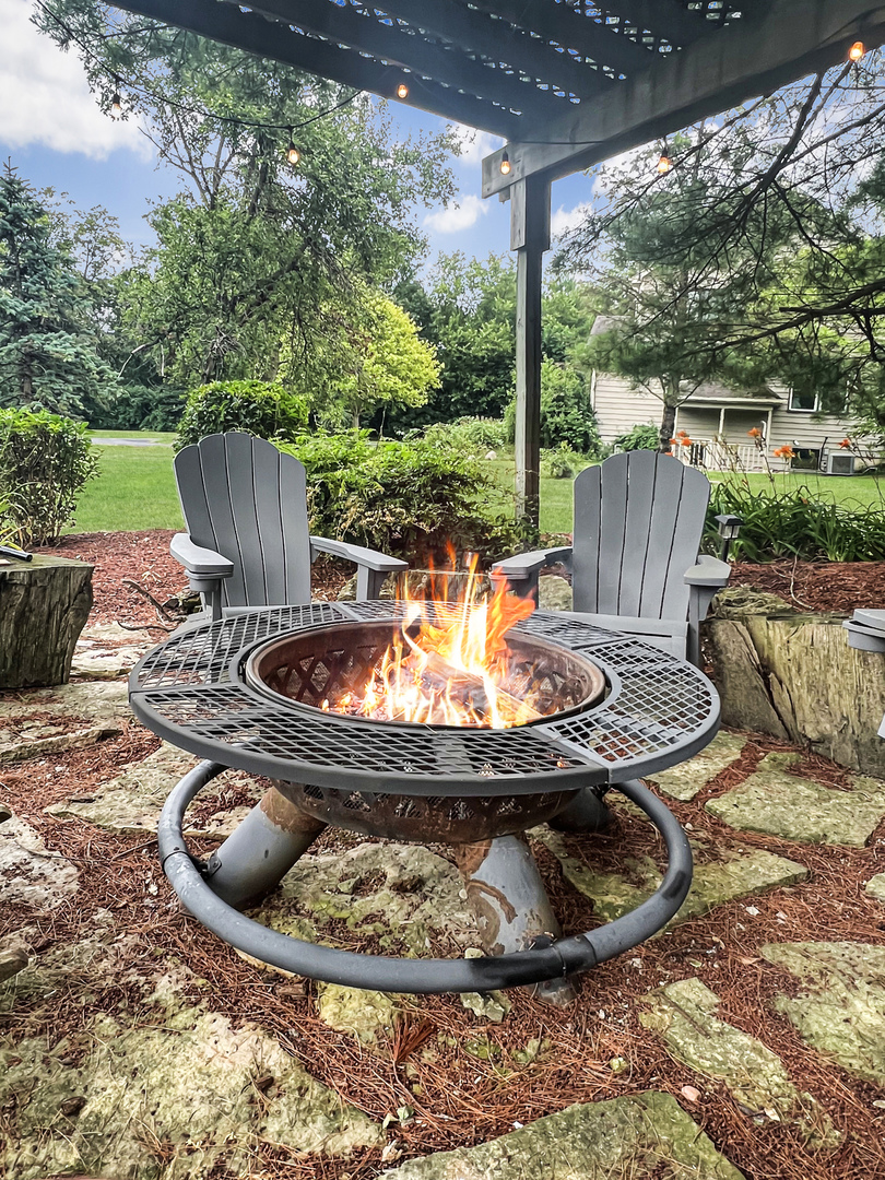 51 Crestview Drive, Oswego, IL 60543