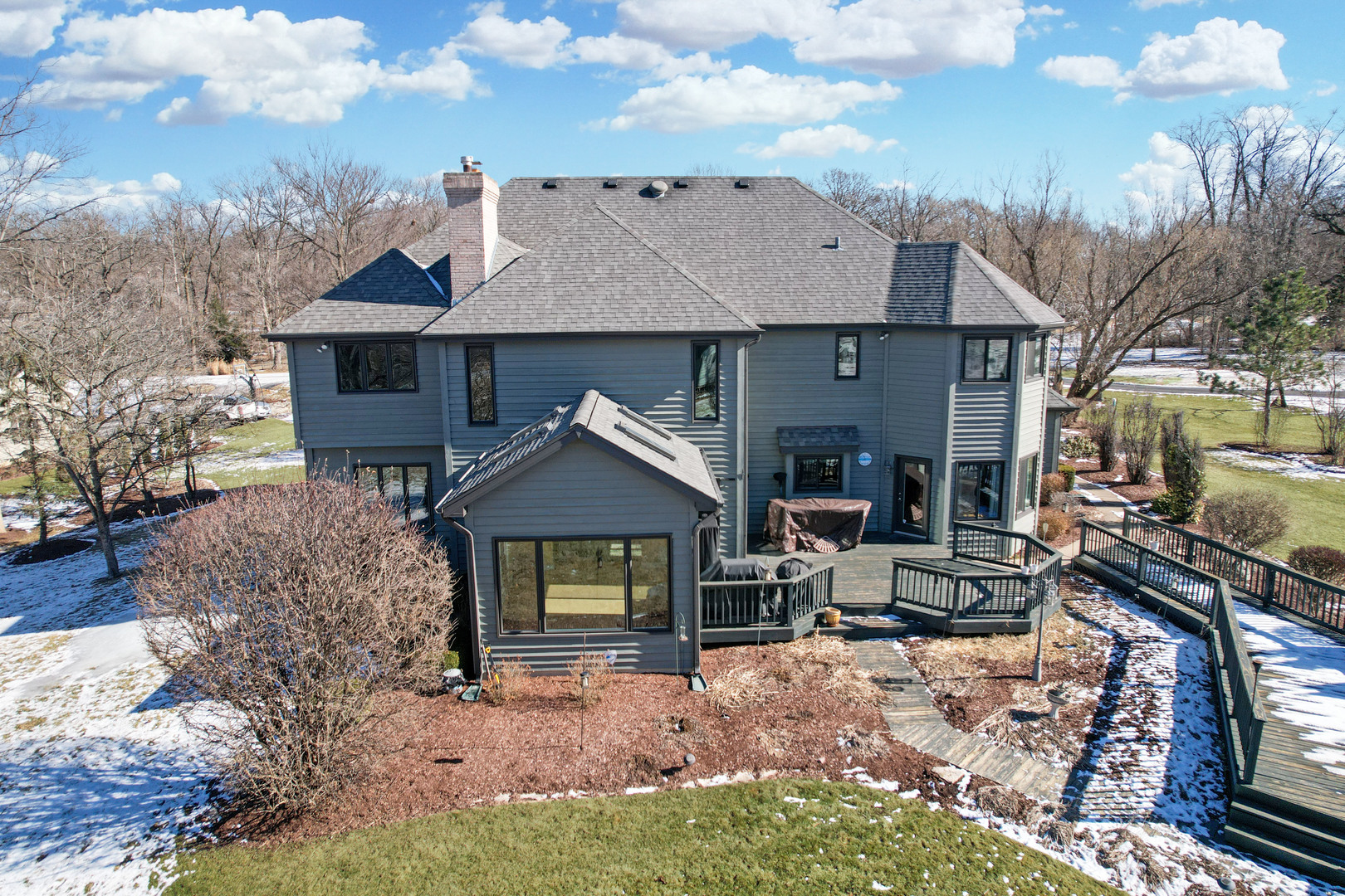 51 Crestview Drive, Oswego, IL 60543