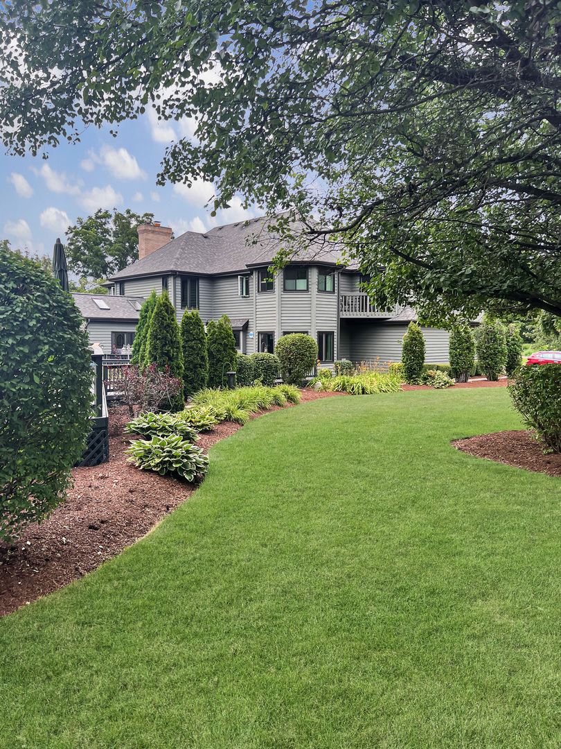 51 Crestview Drive, Oswego, IL 60543