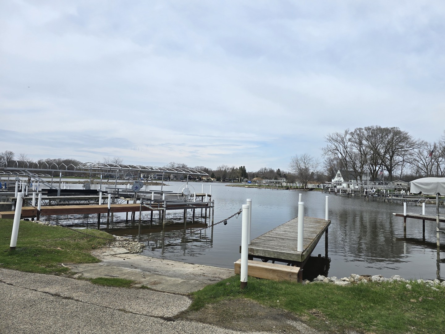 2616 Apache Trail, McHenry, IL 60051