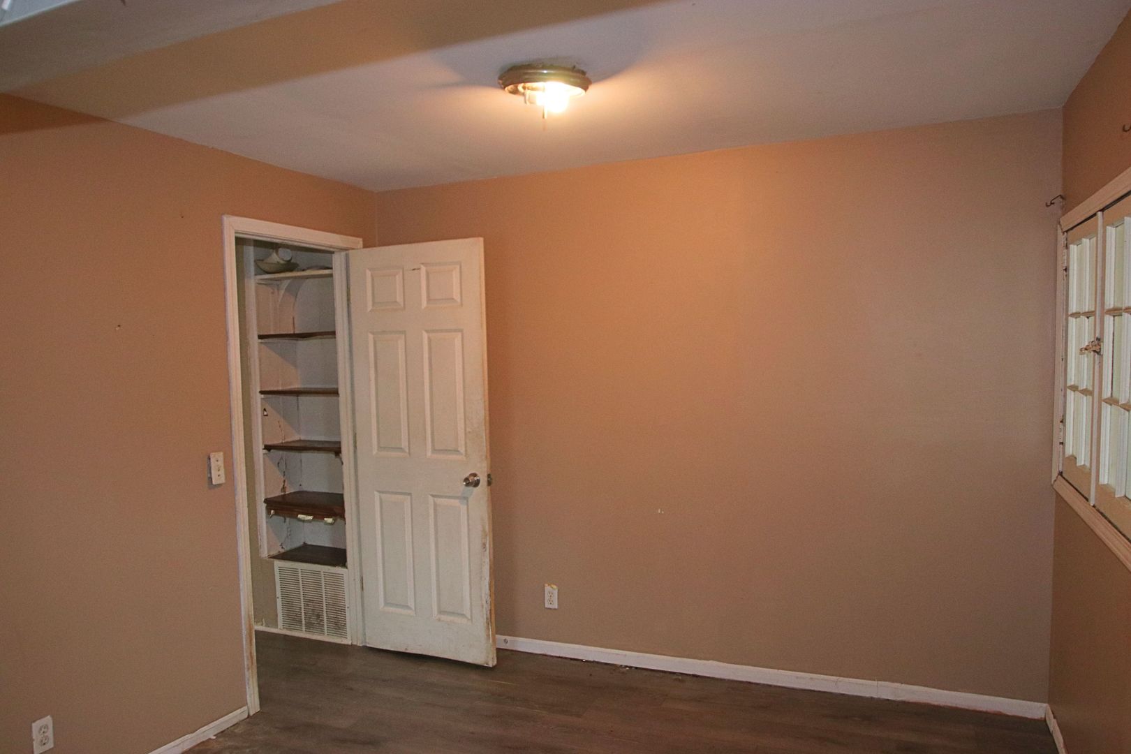 2616 Apache Trail, McHenry, IL 60051